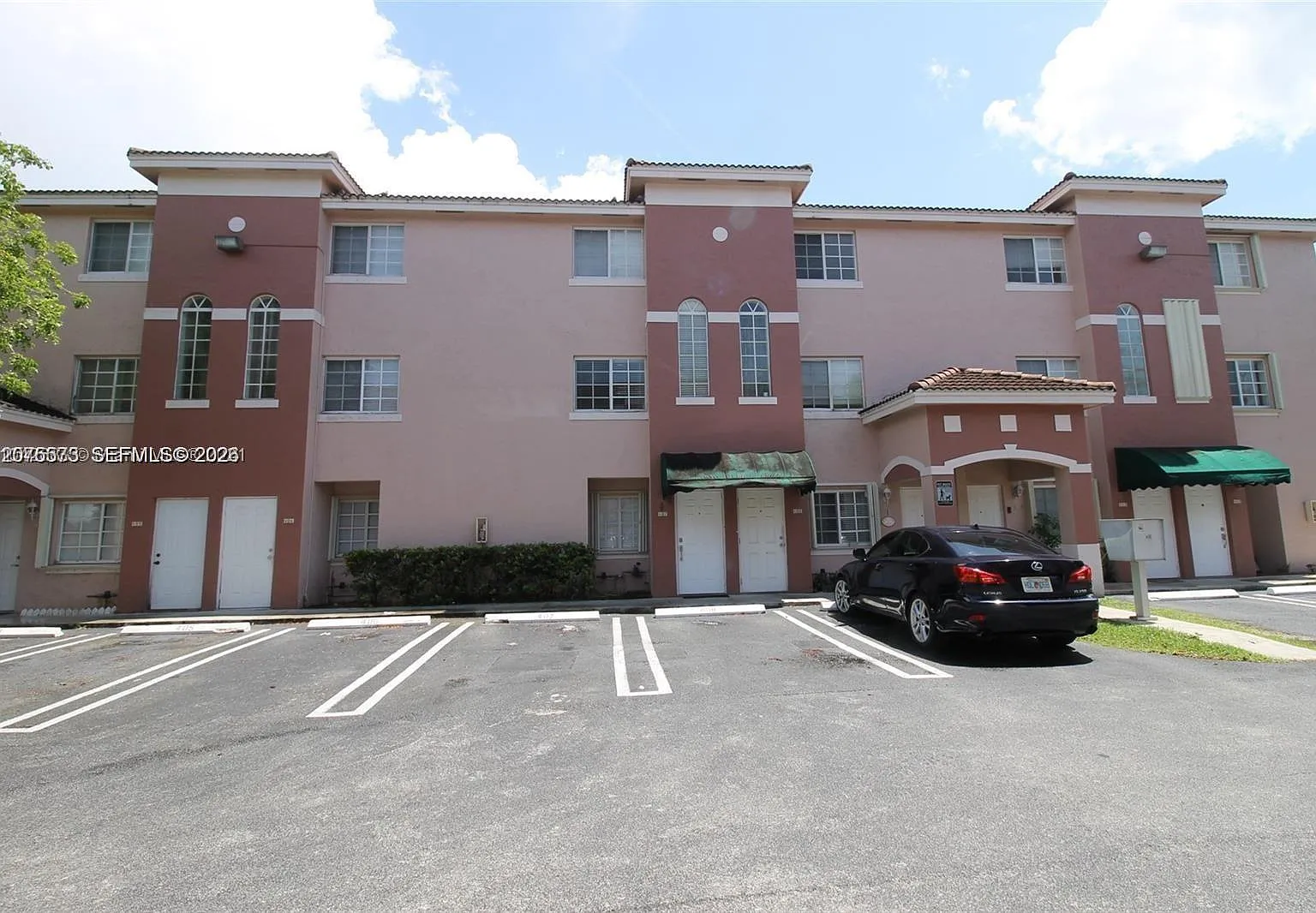 Christy Place Villas & — Photo 1