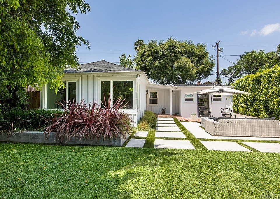 1st image of 11709 La Maida St