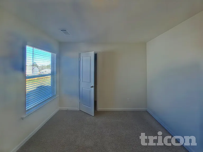 118 Avondale Blvd — Photo 10