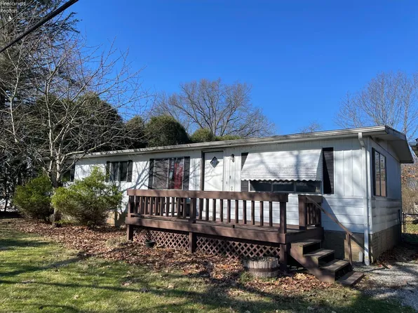 9309 River Rd, Huron, OH 44839