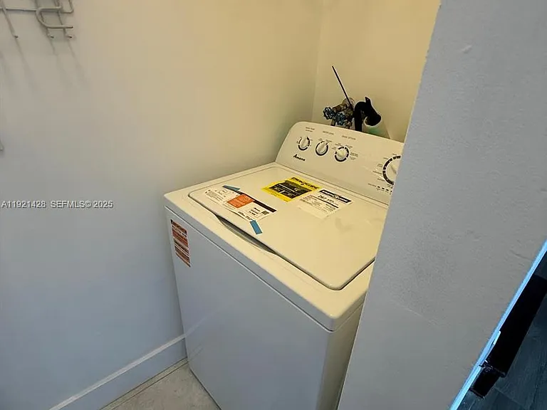 14111 SW 121st Pl #4 — Photo 18