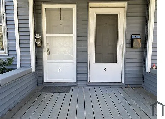 3 bed, $2,300 — Photo 3