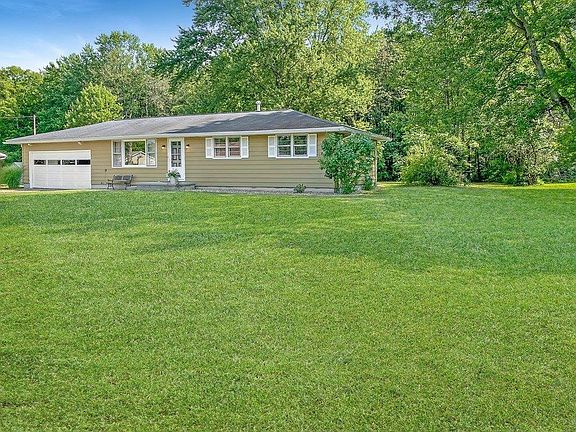 3rd image of 1274 Manner Dr