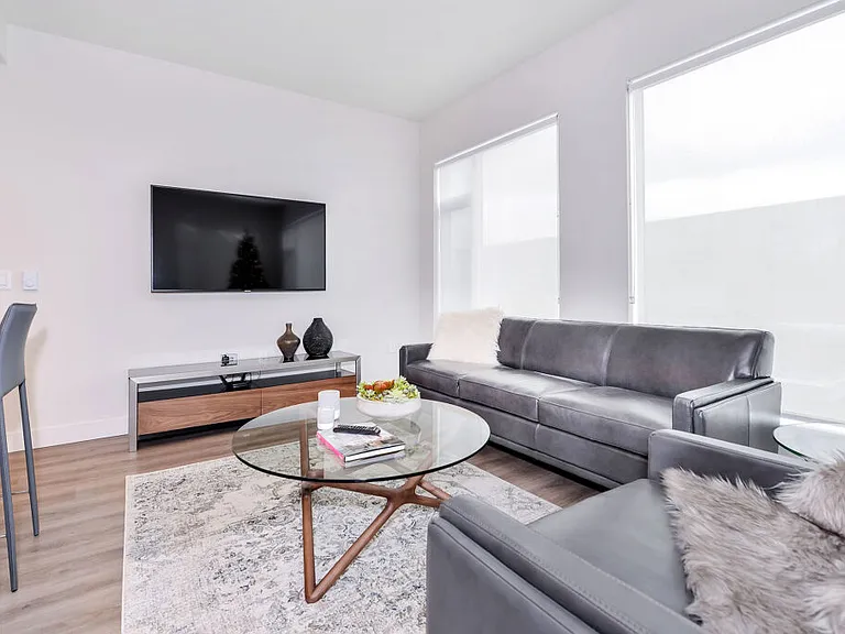 4398 W Saanich Rd #206 — Photo 29