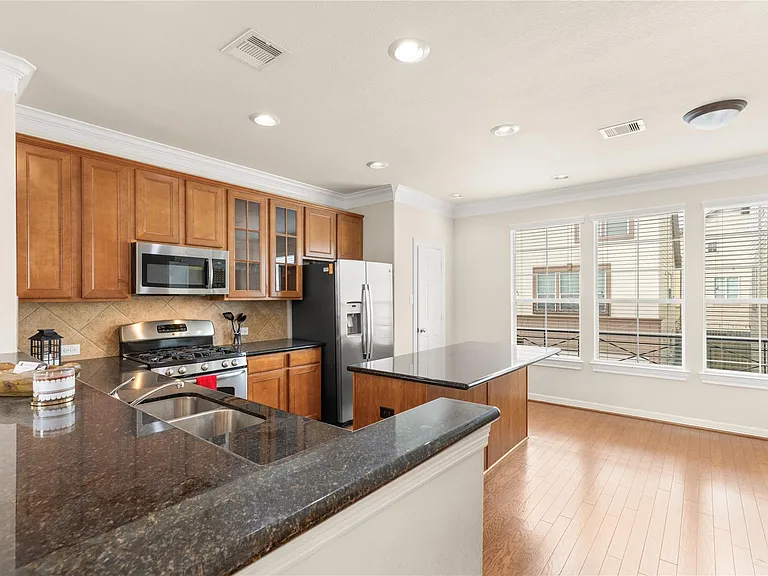 3334 Clearview Villa Way — Photo 9