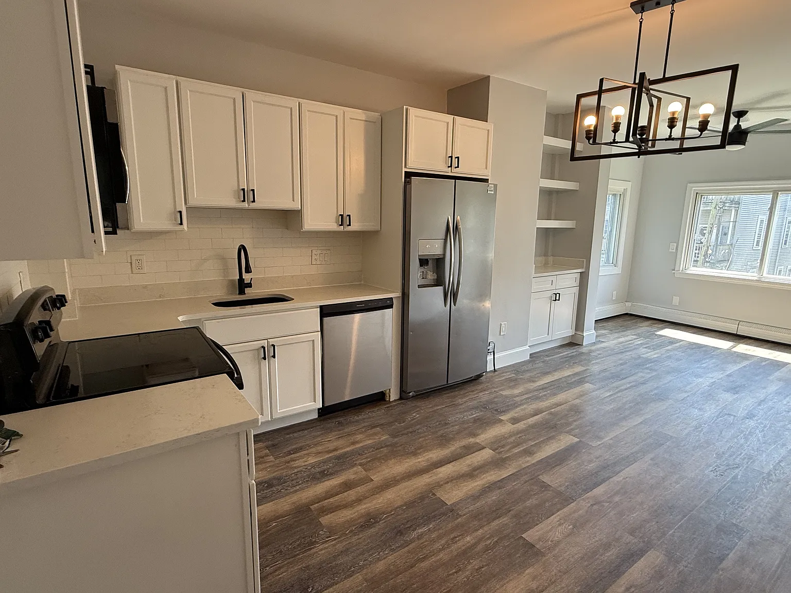 4 bed, 1350 sqft, $4,000 — Photo 2