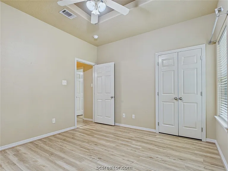 2305 Kendal Green Cir — Photo 9