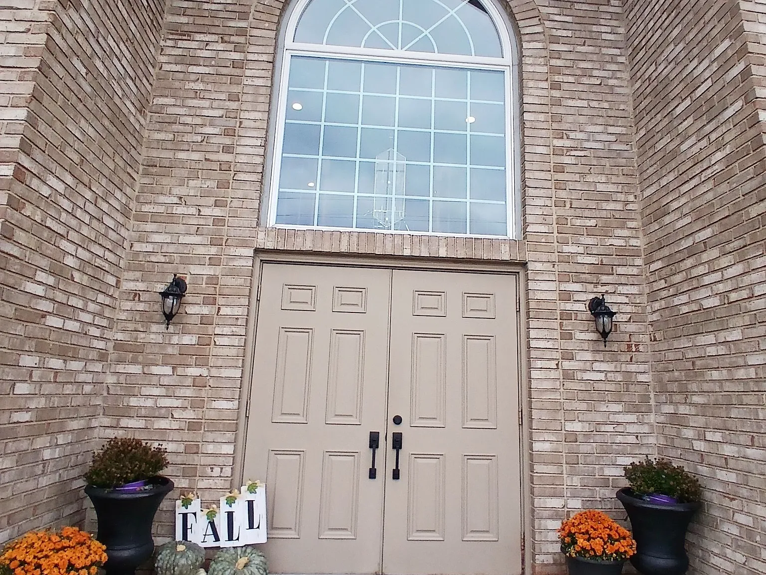 2011 S Lakeman Dr — Photo 3