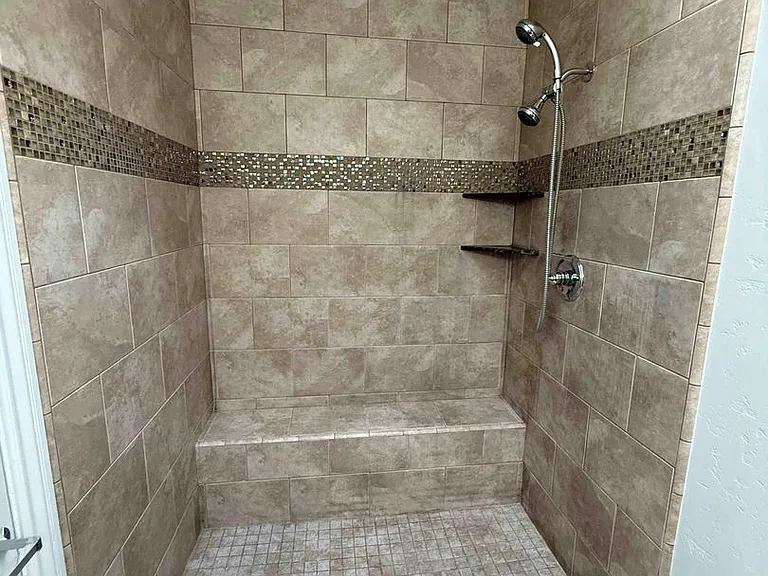 153 Waterglen Cir — Photo 20
