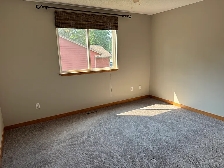 630 N James Ave — Photo 24