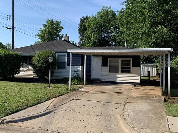 3rd image of 1820 NE 19th St