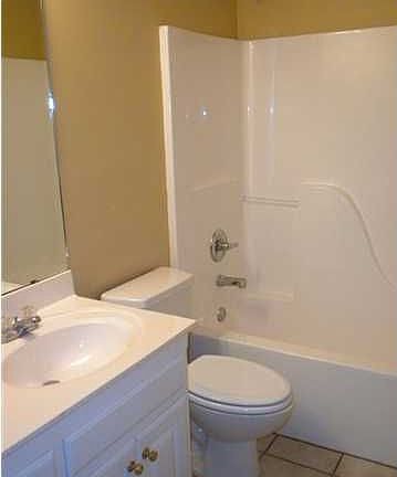 4th image of 322 N 15th St