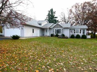 W2551 Princeton Rd, Green Lake, WI 54941