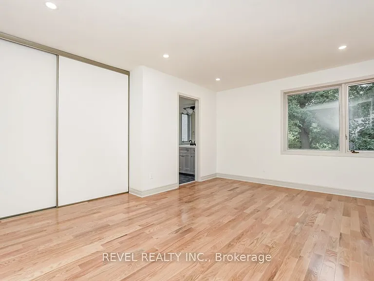 5 Sandhurst Ct — Photo 12