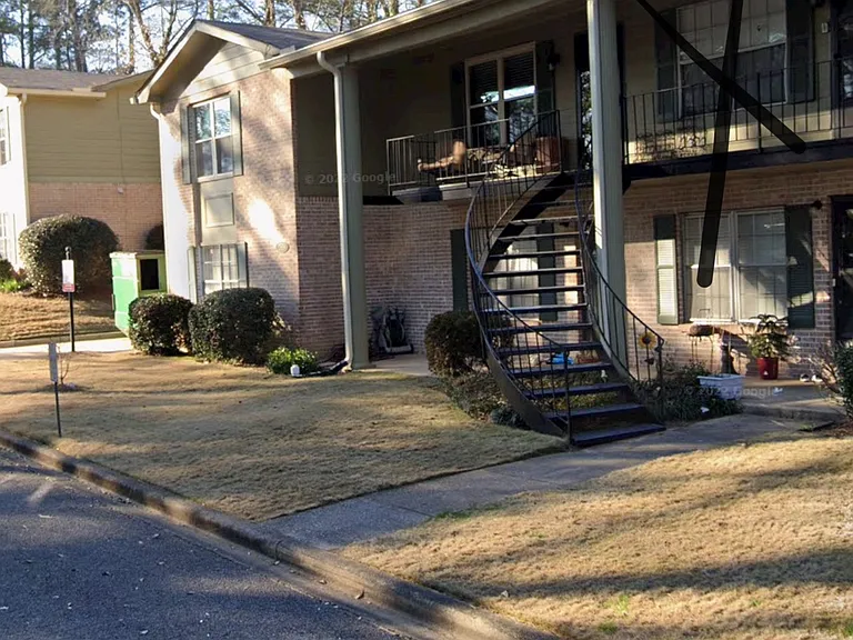 Georgetown Dr — Photo 2