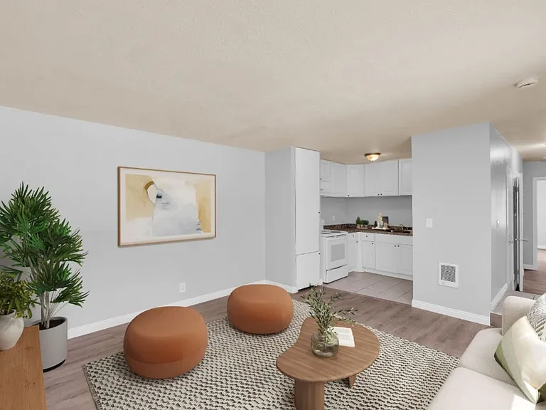 Ramona Garden Apartments — Photo 26