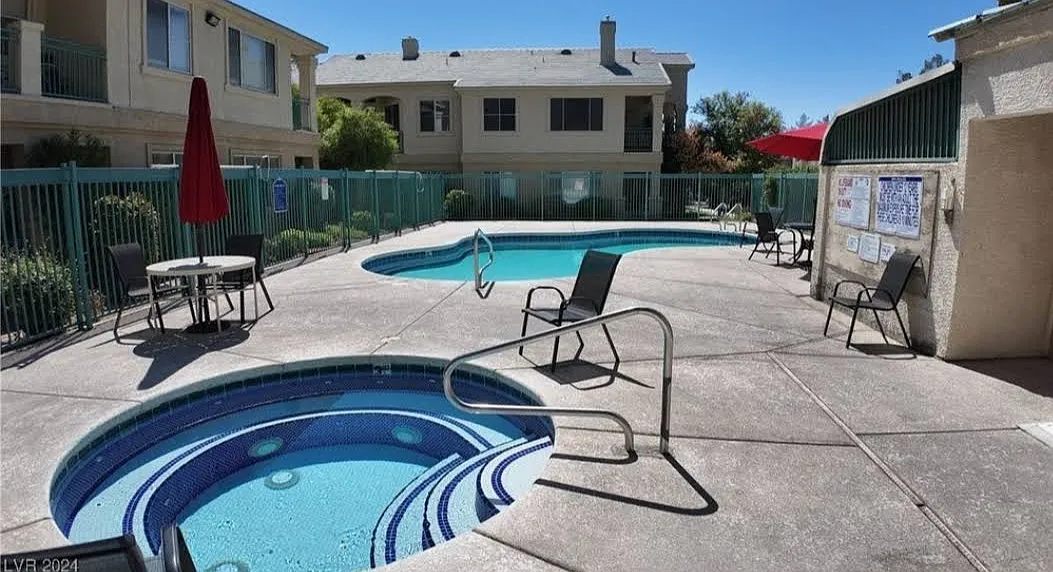2 bed, 1063 sqft, $2,800 — Photo 2