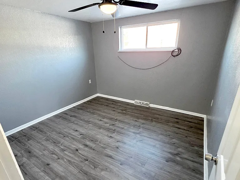 5715 E 62nd Ave #4 — Photo 6