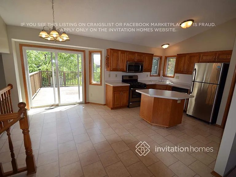 15684 Cumberland Ave W — Photo 4