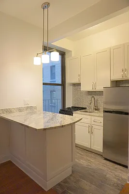 Rented by Compass | media 9