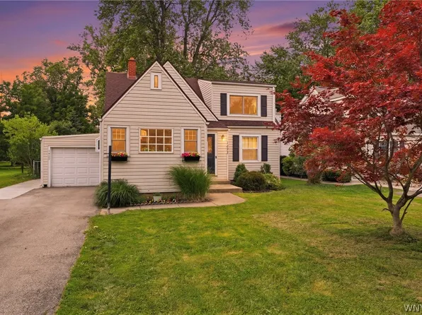 1472 Wehrle Dr, Williamsville, NY 14221
