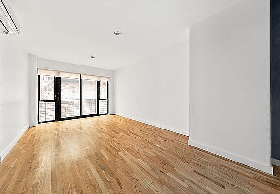 3rd image of 37 Bridge St APT 4F