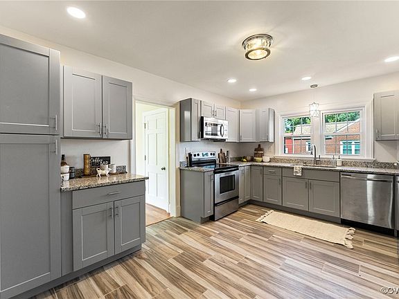 3rd image of 13291 Lee Ave