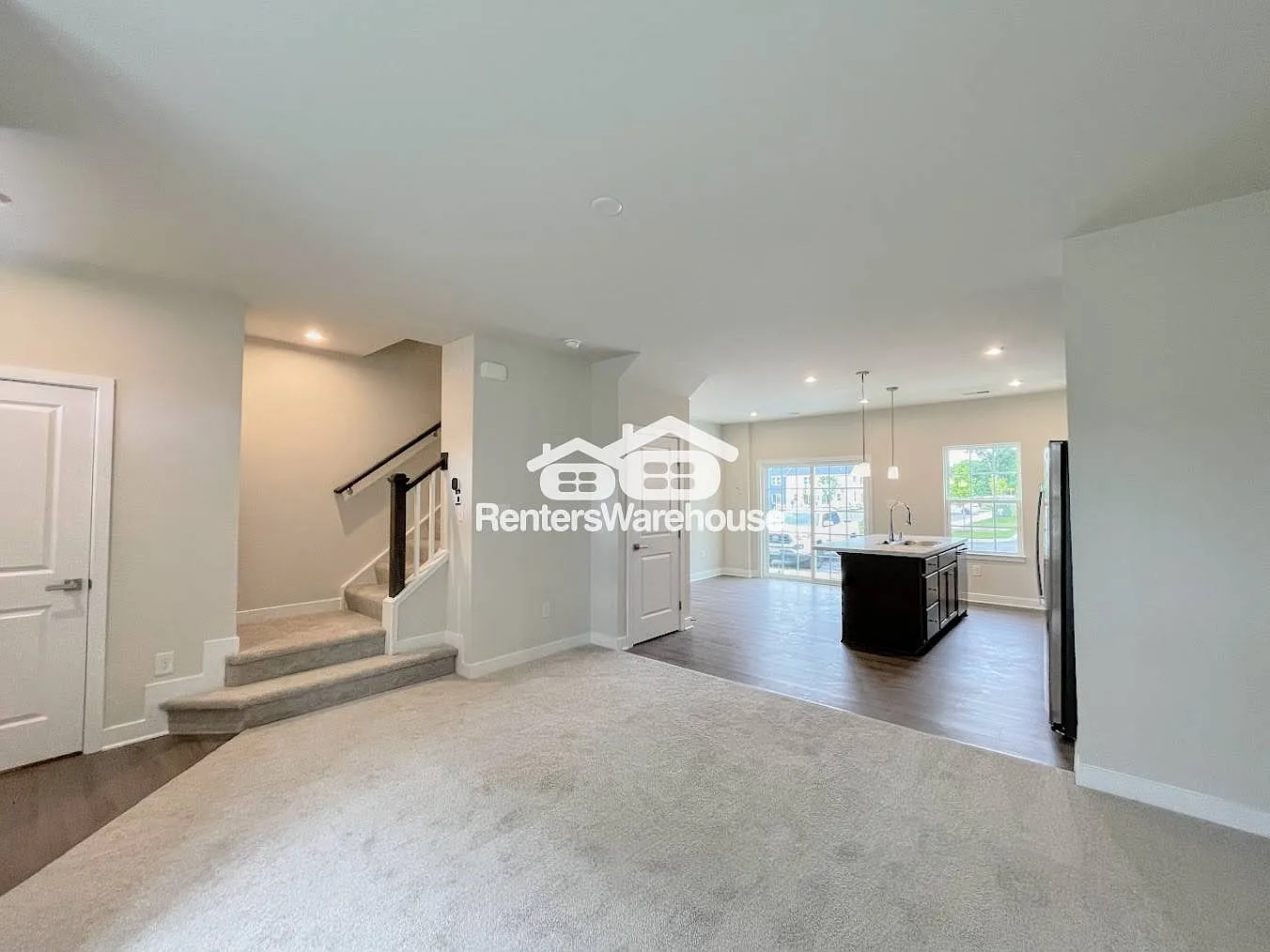 Stunning Condo! — Photo 4