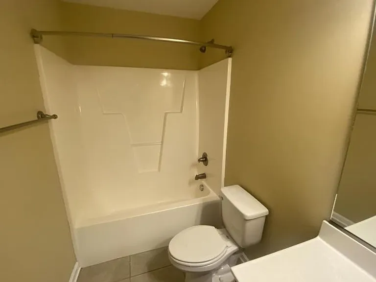 204 Capital St — Photo 8