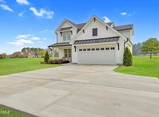 3936 Kemet Dr, Zebulon, NC 27597