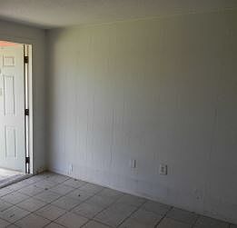 2nd image of 1010 28th Ave W