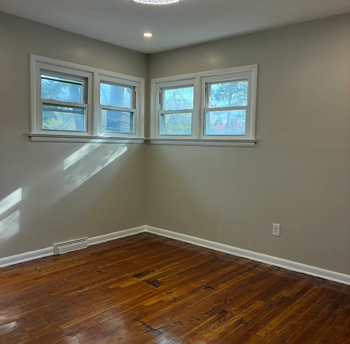 422 Troy Schenectady Rd — Photo 2