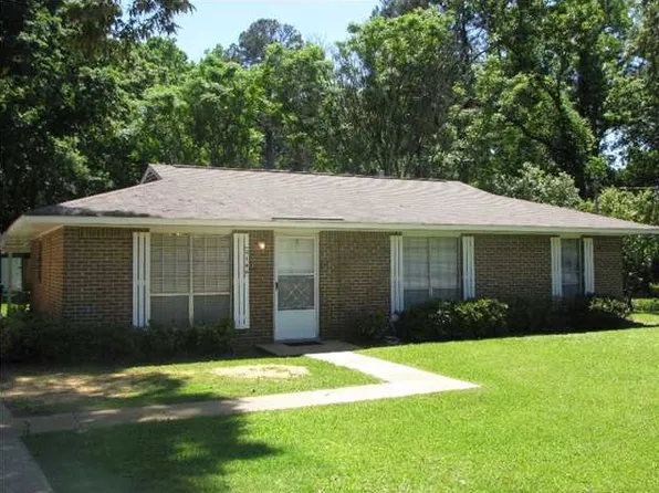 3140 Pinewood Ln, Millbrook, AL 36054