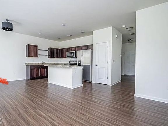 3rd image of 6353 Mountain Home Way SE