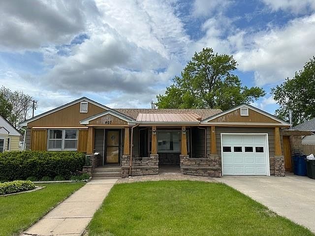 407 E 31st St, Kearney, NE 68847 | Zillow