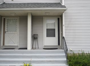 9 Oak Ridge Dr #9, Windsor Locks, CT 06096