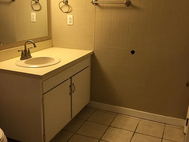 413 W Vernon Ave — Photo 10