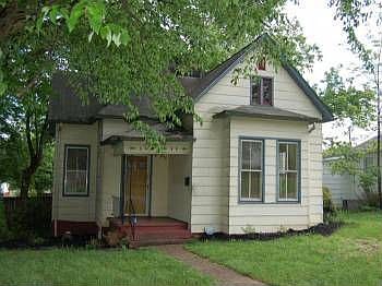 1st image of 806 Maynard Ave