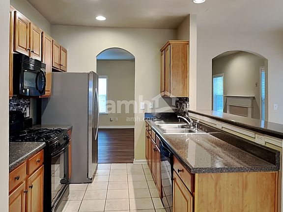 3rd image of 5177 Rosewood Pl
