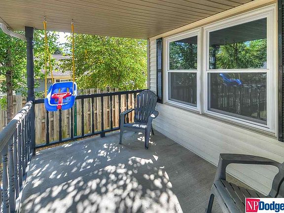 4th image of 5011 NW Carver Cir