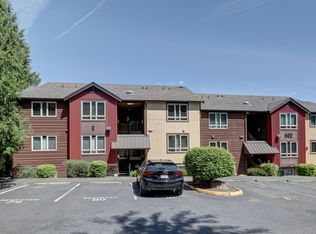 15132 NE 82nd St UNIT 302, Redmond, WA 98052
