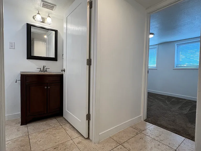 108 E Center St #B1 — Photo 6