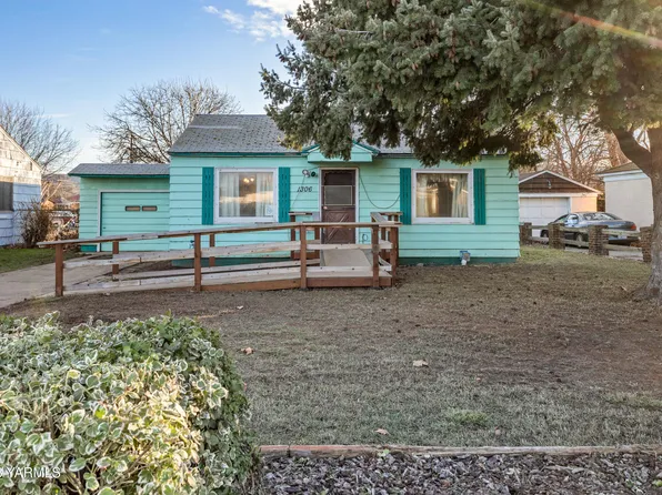 1306 W Washington Ave, Union Gap, WA 98903