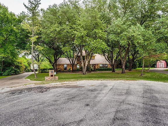 2nd image of 317 Lorene Ct