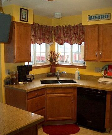 2nd image of 8410 Ilex Dr