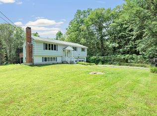 14 Queen St, Shelton, CT 06484