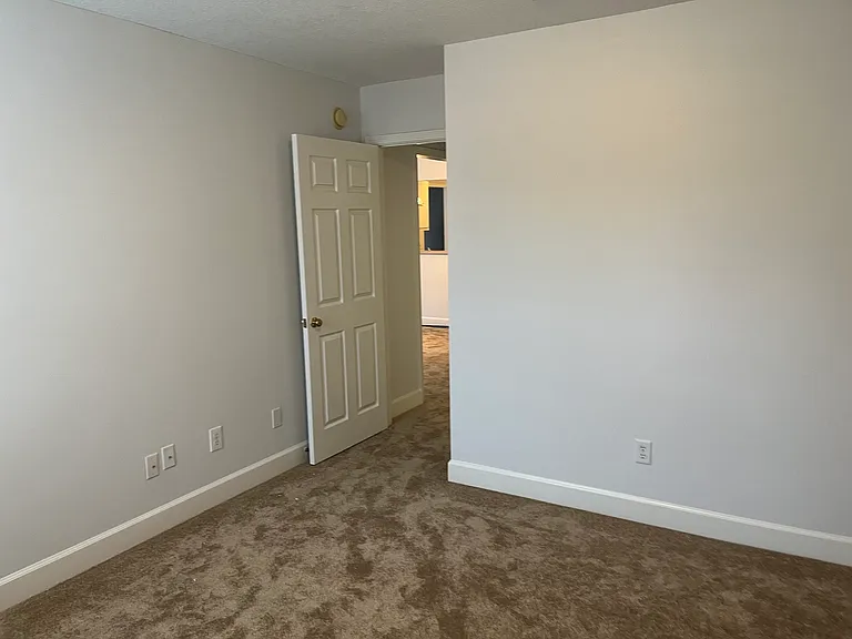 208 Red Bud Ct — Photo 18