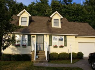 2077 Pinecrest Dr, Morgantown, WV 26505