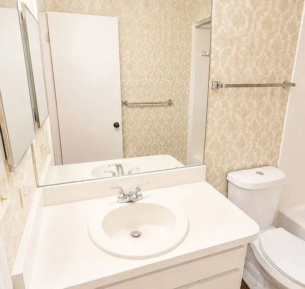 1624 Whitehead Dr #320 — Photo 15