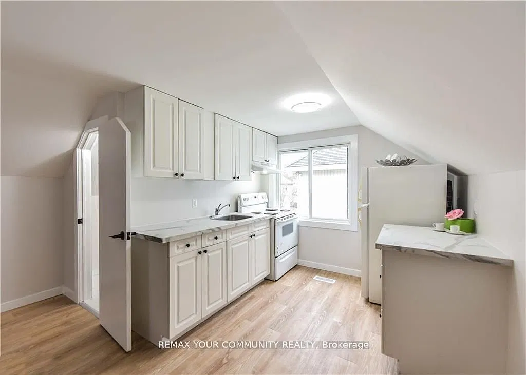 1 bed, $1,100 — Photo 3